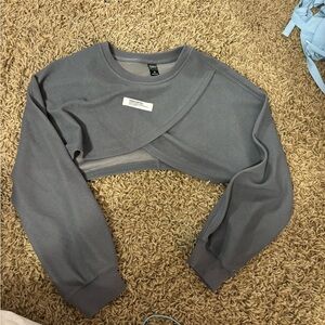 Cropped crewneck